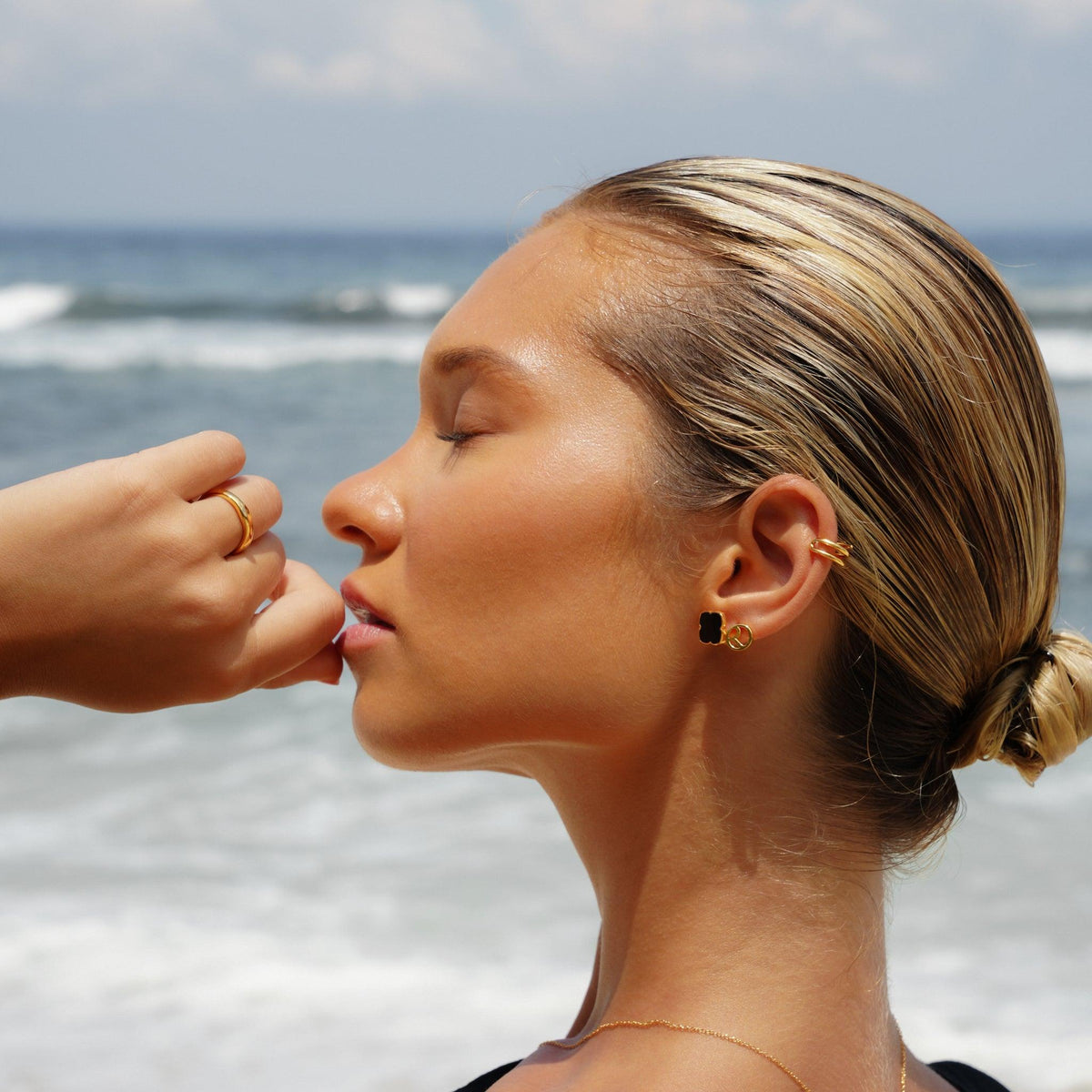 Elfaiz Whisper Earrings